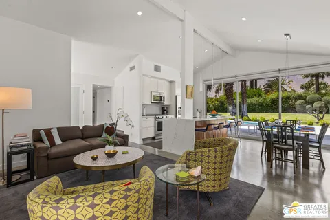 $1,095,000 | 541 North Cantera Circle, Palm Springs, CA 92262