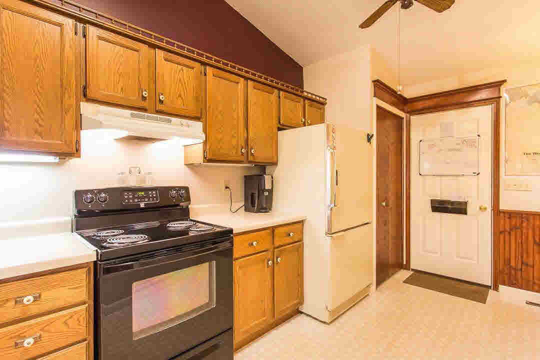 2021 Rendall Drive Jackson, MI 49201 - Photo 8 of 31