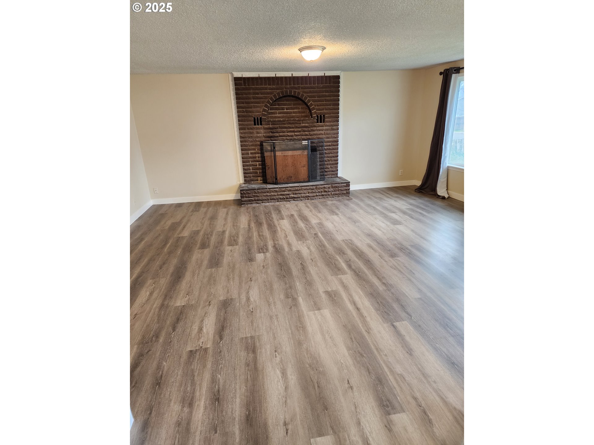 1123 E Street Independence, OR 97351 - Photo 6 of 10