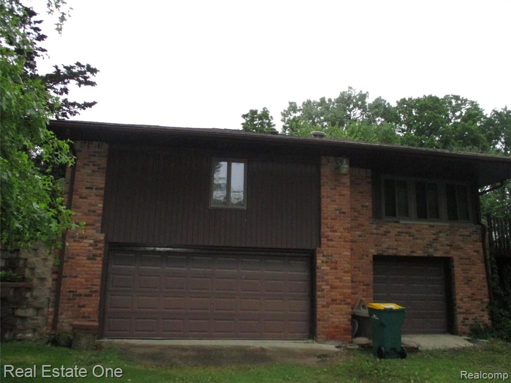 28642 Rollcrest Road Farmington Hills, MI 48334 - Photo 47 of 53