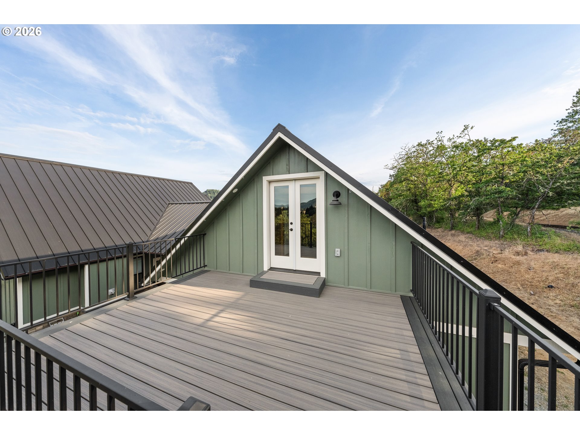 3716 Weaver Road Riddle, OR 97469 - Photo 38 of 48 Balcony
