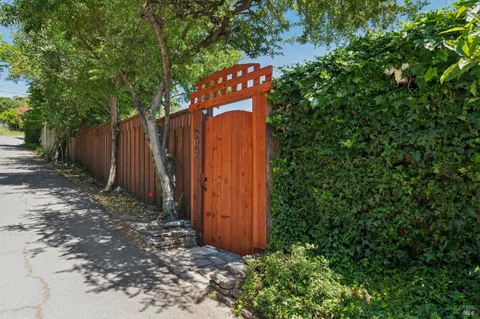 $1,975,000 | 500 Summit Avenue, Mill Valley, CA 94941