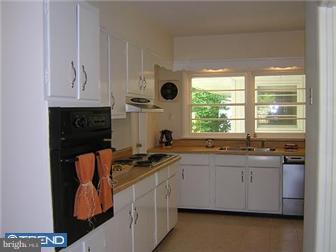 144 Ashley Road Newtown Square, PA 19073 - Photo 6 of 12