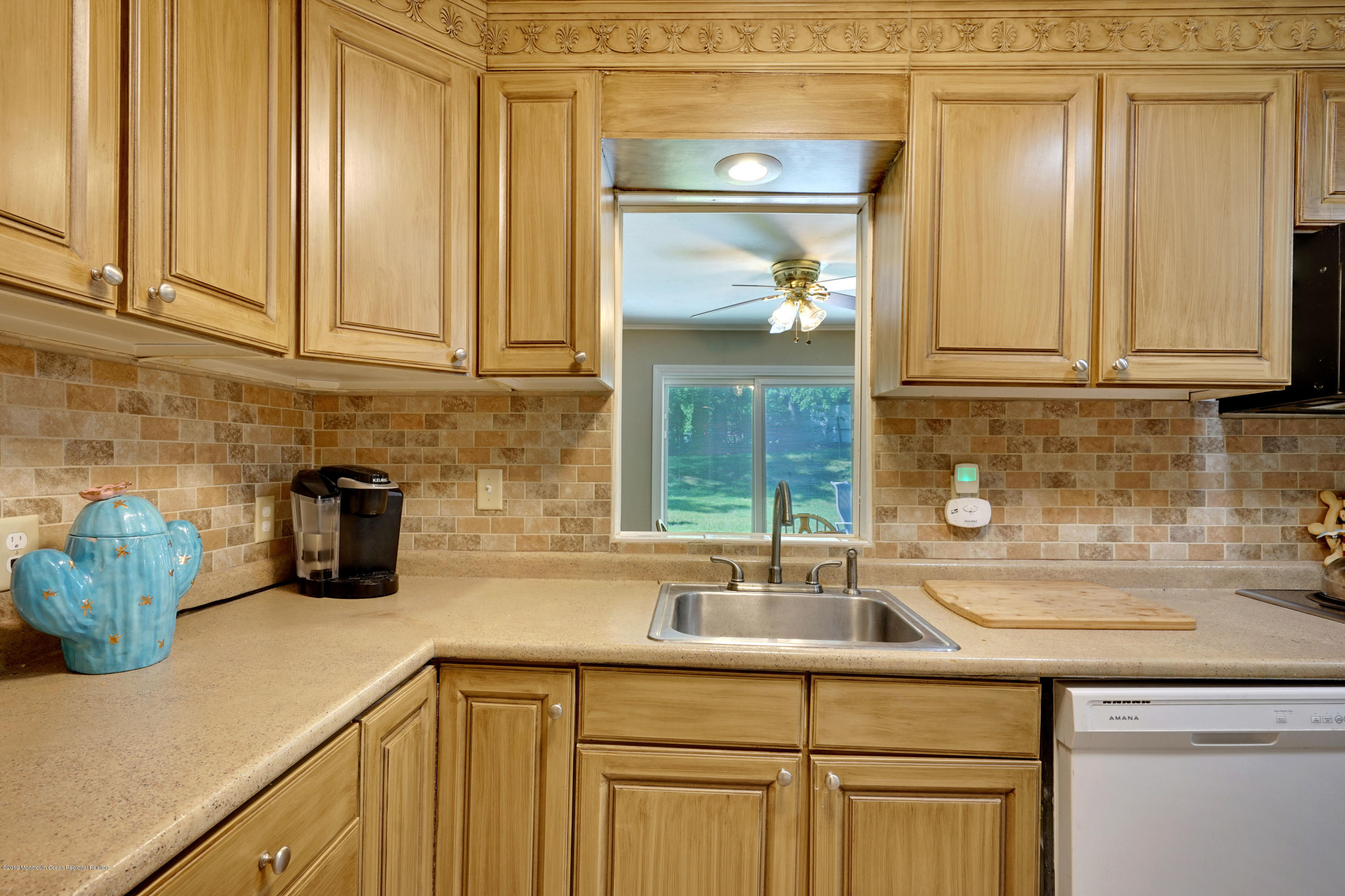 13 Redwood Road Howell, NJ 07731 - Photo 9 of 37 016_dsc09373-dsc09377