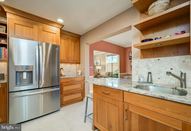 $915,000 | 8101 Connecticut Avenue, Unit C610, Chevy Chase, MD 20815