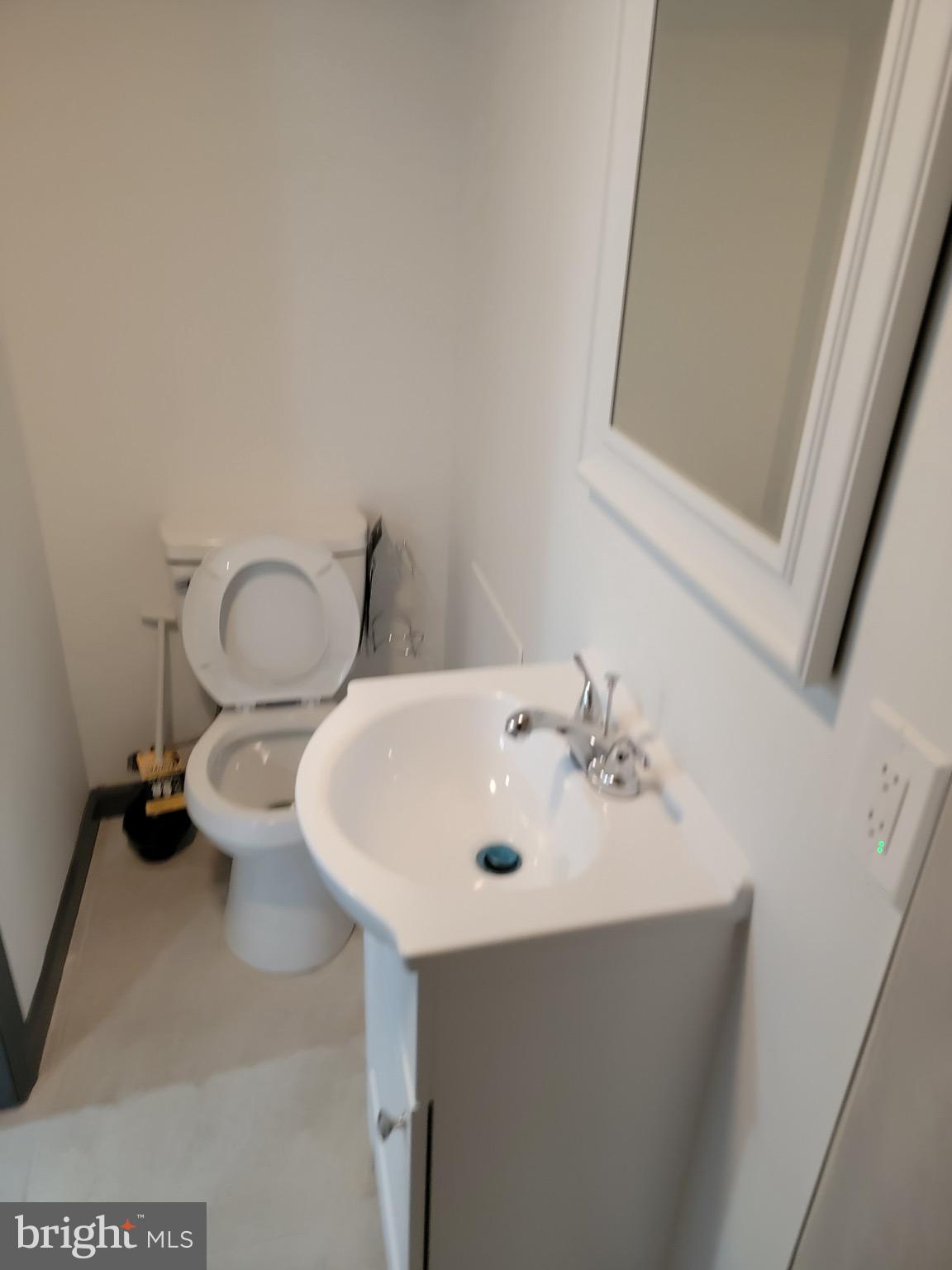 1116 Gleneagle Road Baltimore, MD 21239 - Photo 13 of 54