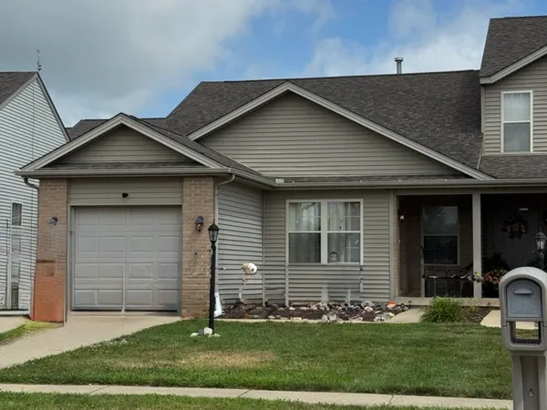 $190,000 | 3836 Balmoral Drive, Unit 3836, Champaign, IL 61822