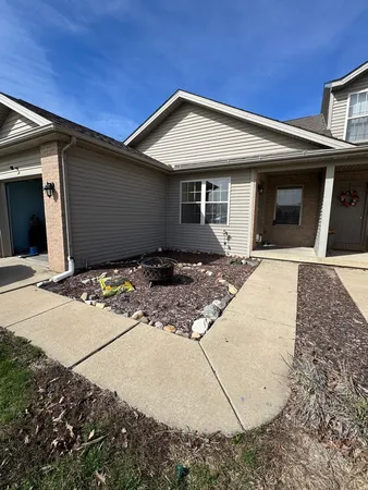 $190,000 | 3836 Balmoral Drive, Unit 3836, Champaign, IL 61822