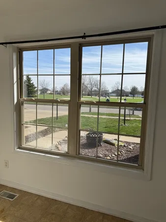 $190,000 | 3836 Balmoral Drive, Unit 3836, Champaign, IL 61822