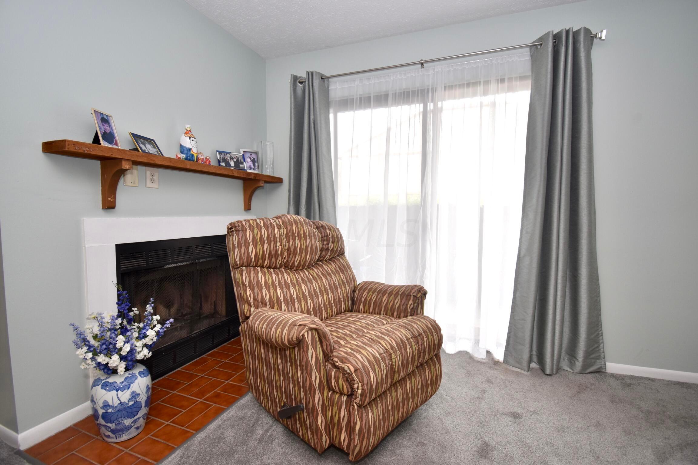 2271 Hedgerow Road, Unit 2271D Columbus, OH 43220 - Photo 5 of 26 80E1D0E6-5025-430C-9CC6-4E10DBF31746