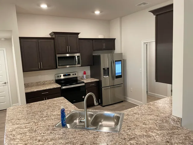 $3,200 | 5236 Northwest Iredell Street, Port St. Lucie, FL 34986