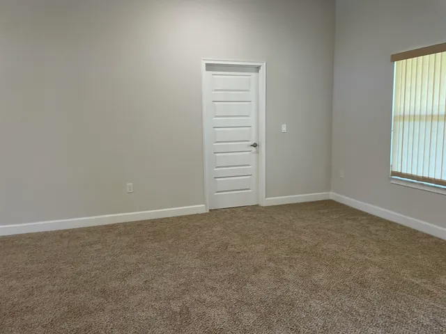 $3,200 | 5236 Northwest Iredell Street, Port St. Lucie, FL 34986