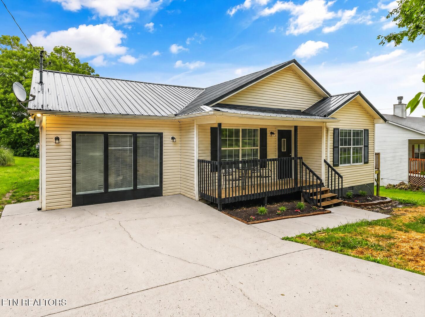 8002 Hill Road Knoxville, TN 37938 - Photo 4 of 38 7