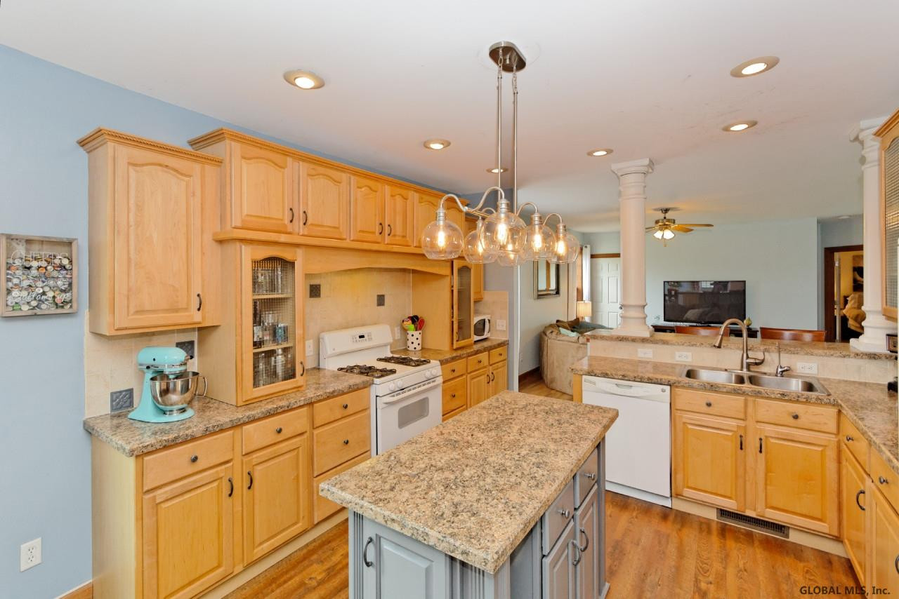 44 A Colonial Road Stillwater, NY 12170 - Photo 13 of 29 Photo 15