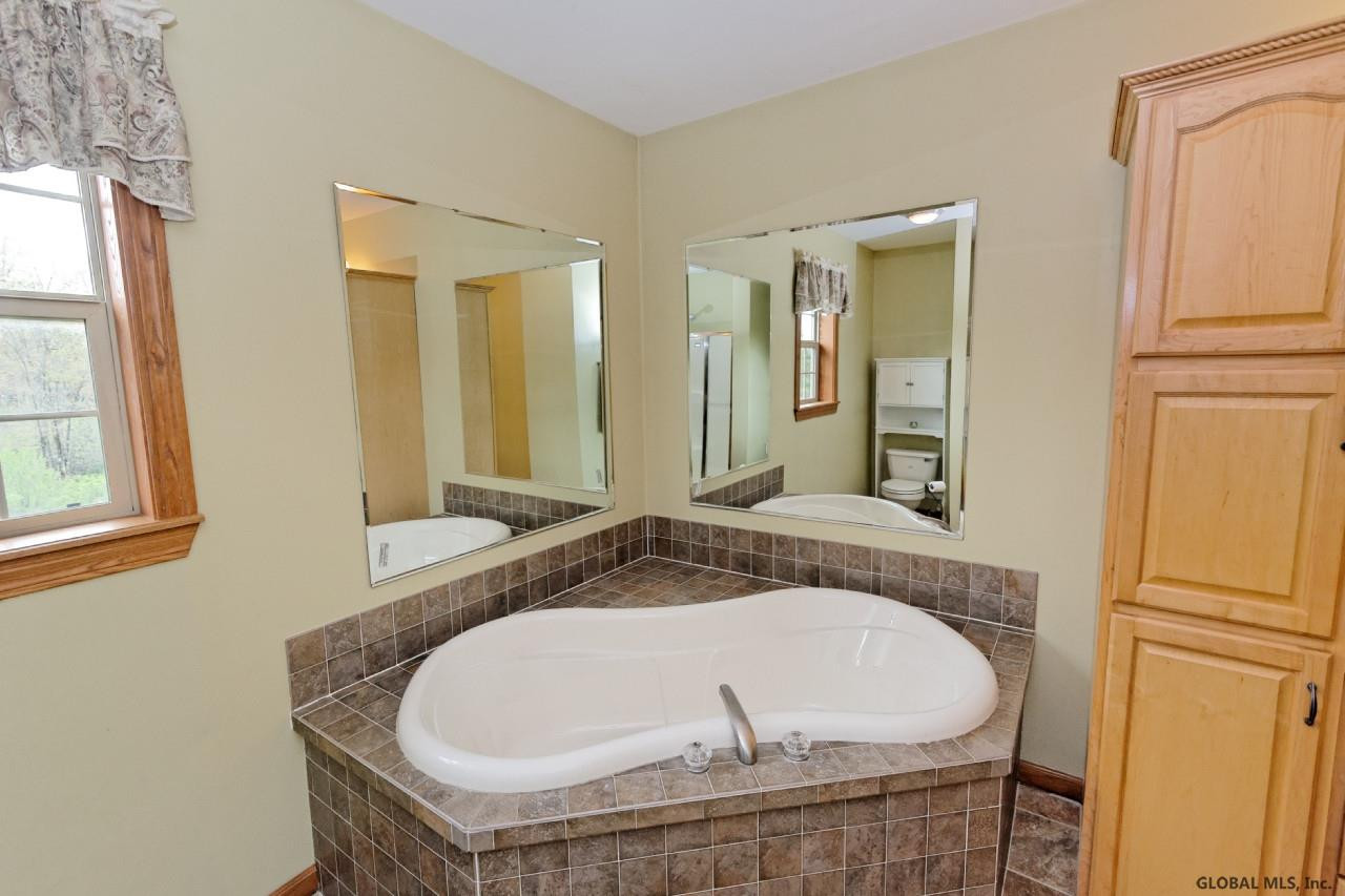 44 A Colonial Road Stillwater, NY 12170 - Photo 20 of 29 Photo 22