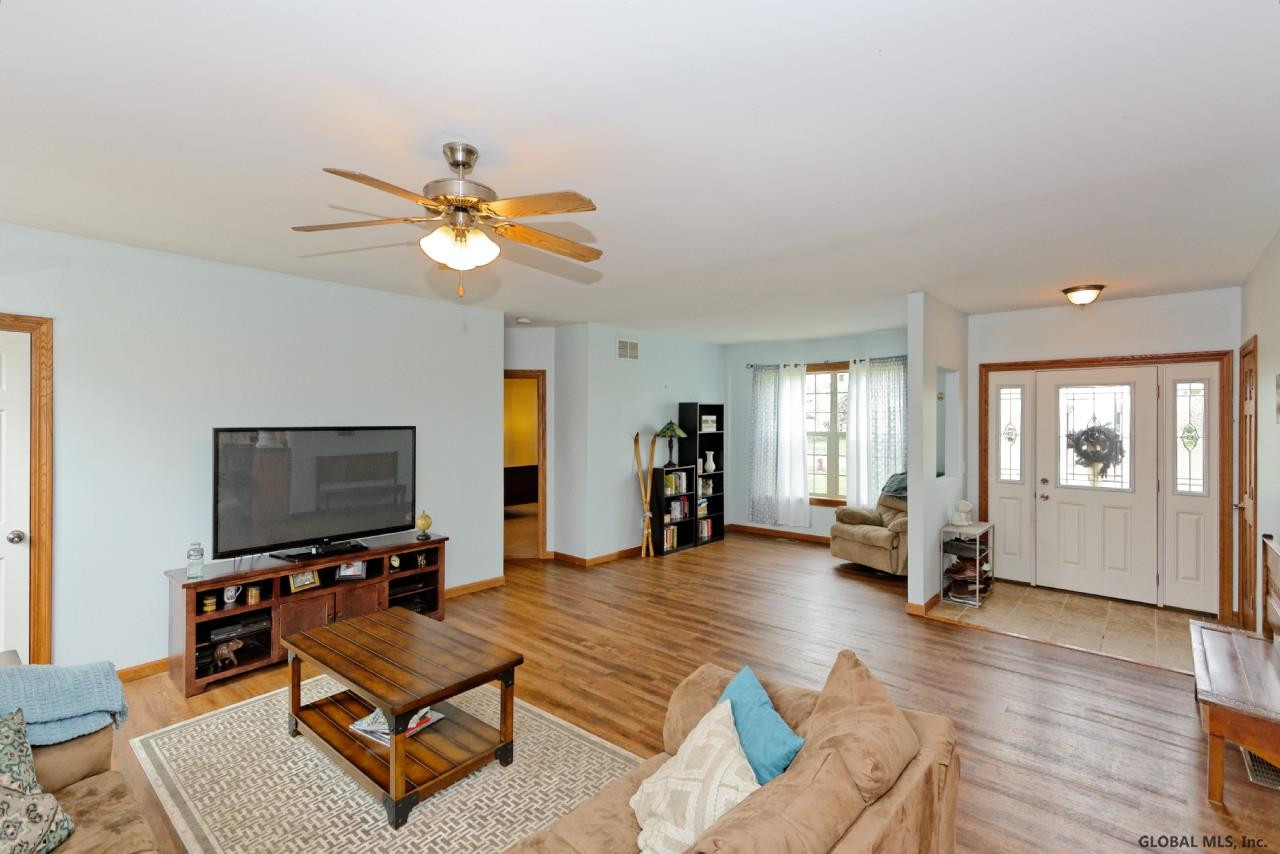 44 A Colonial Road Stillwater, NY 12170 - Photo 4 of 29 Photo 5