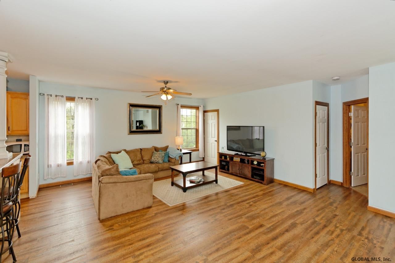 44 A Colonial Road Stillwater, NY 12170 - Photo 8 of 29 Photo 10