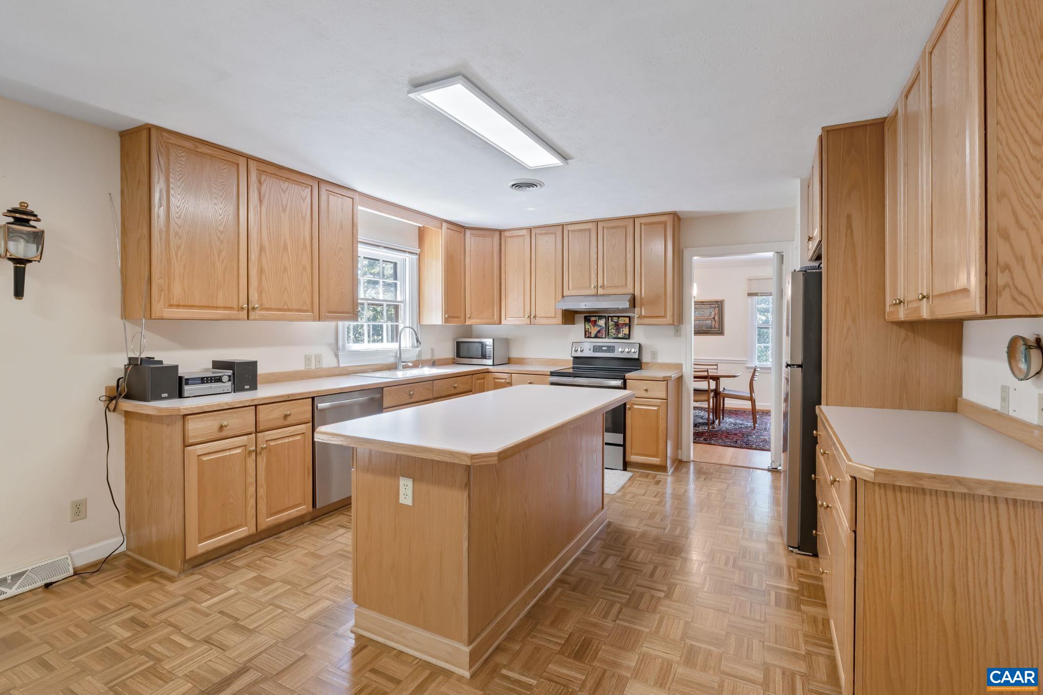 311 Gloucester Road Charlottesville, VA 22901 - Photo 11 of 55