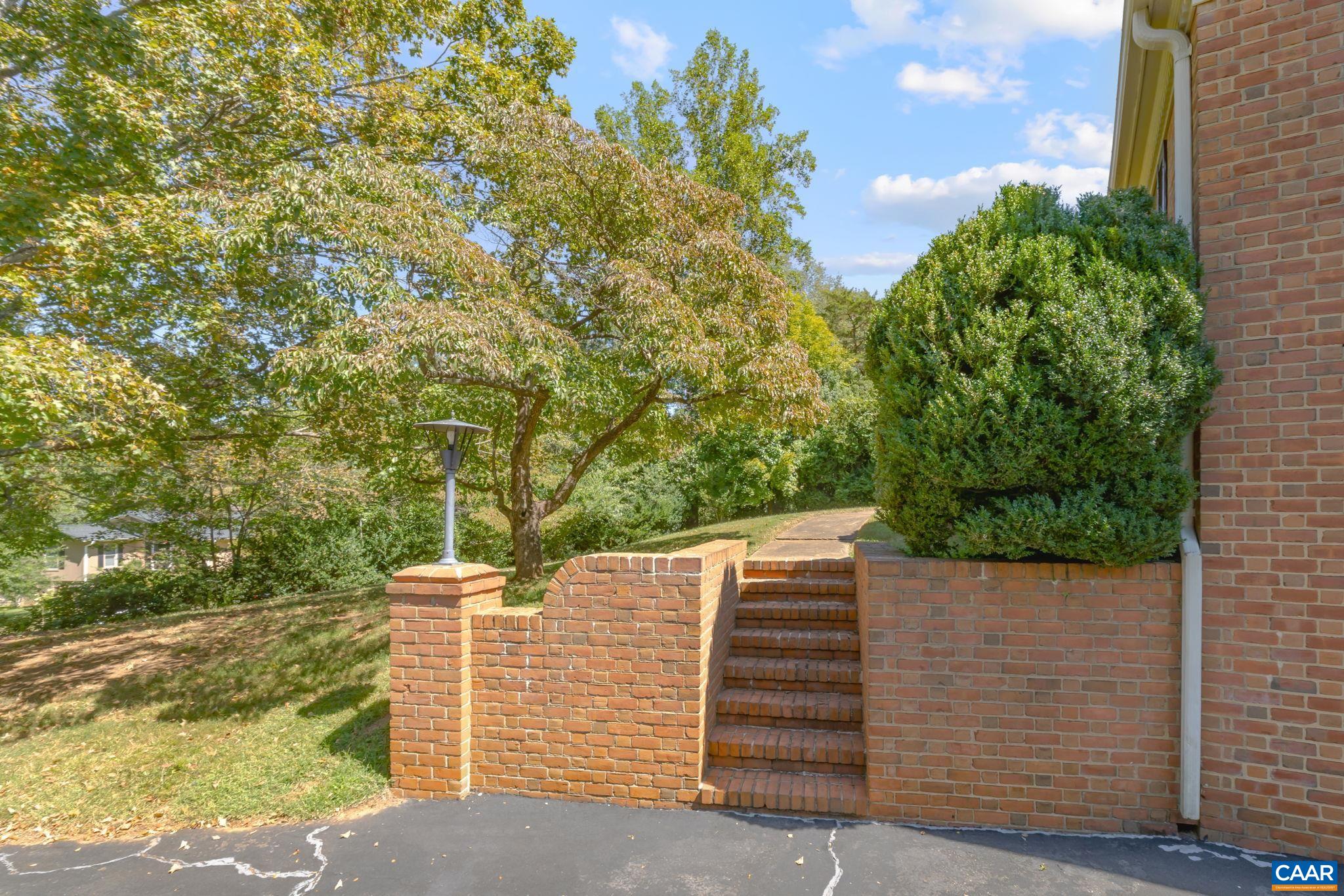 311 Gloucester Road Charlottesville, VA 22901 - Photo 35 of 55