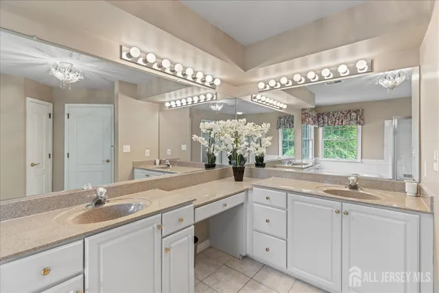 $1,499,500 | 7 Camas Court, Plainsboro, NJ 08536