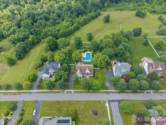 $1,499,500 | 7 Camas Court, Plainsboro, NJ 08536