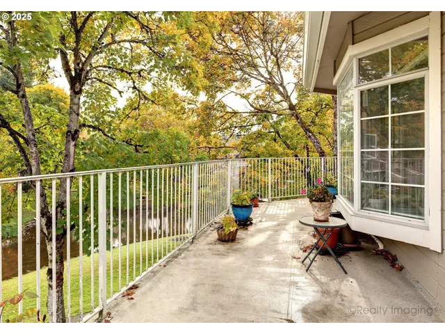 $219,000 | 13775 Southwest Scholls Ferry Road, Unit 205, Beaverton, OR 97008