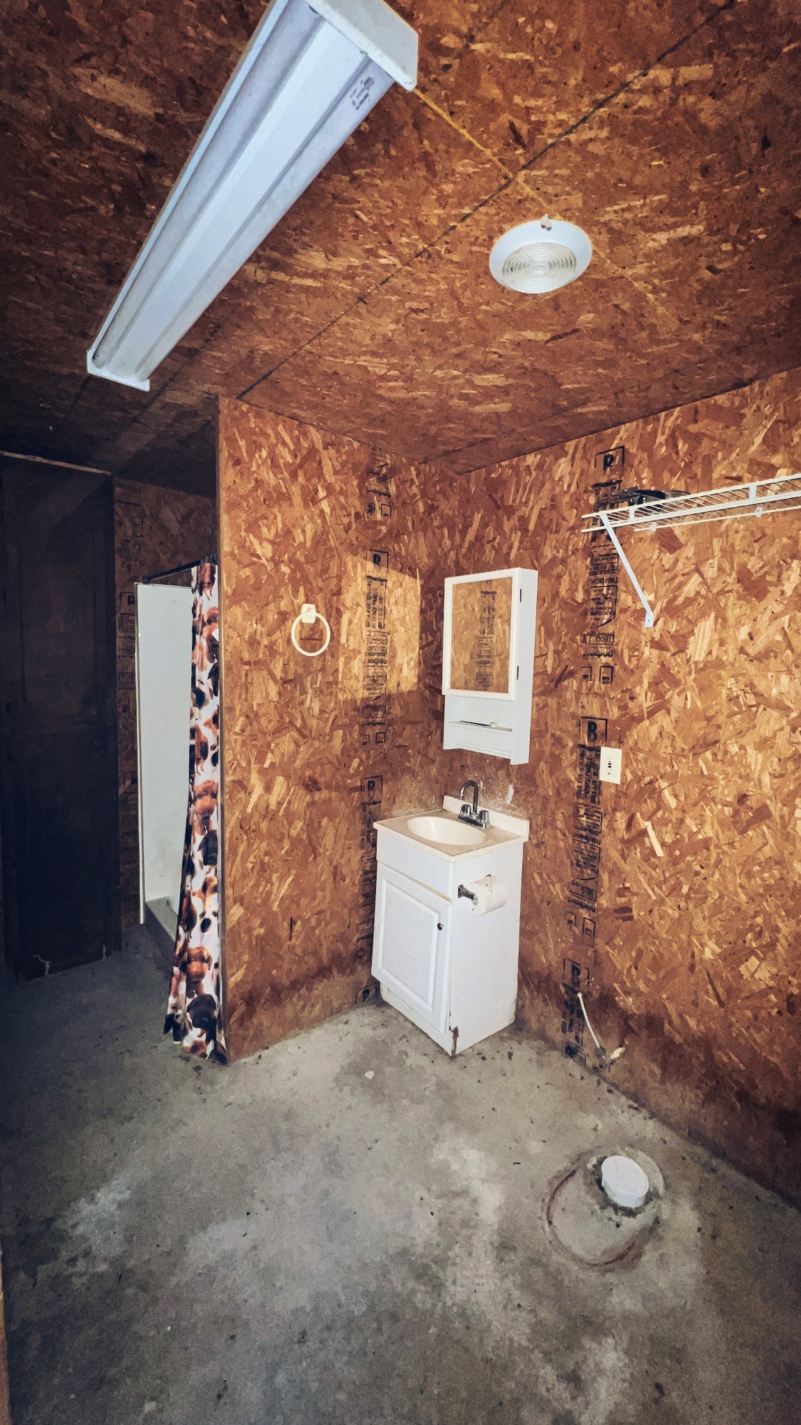 4027 Forrest Hill Road Bolivar, TN 38008 - Photo 29 of 32 a view of a bathroom