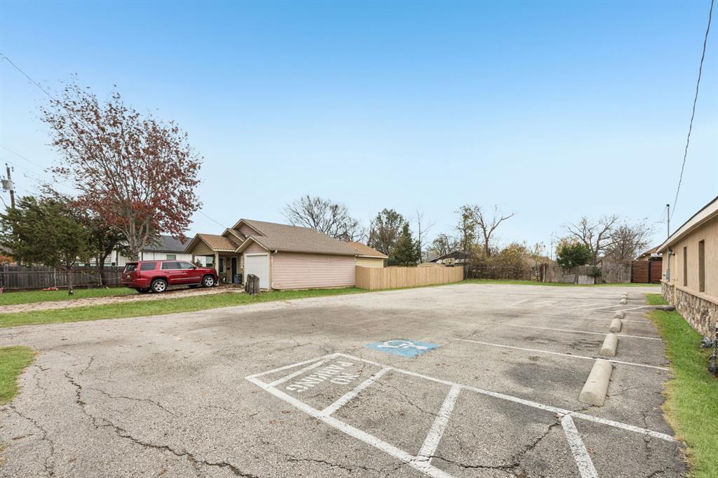 1734 Nomas Street Dallas, TX 75212 - Photo 4 of 6