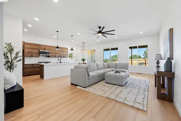 $595,000 | 4510 Coyote Drive, Ione, CA 95640