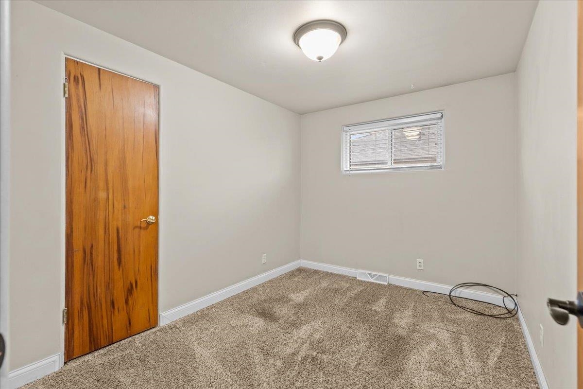 5028 North Ash Street Spokane, WA 99205 - Photo 13 of 36