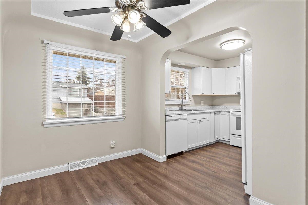 5028 North Ash Street Spokane, WA 99205 - Photo 5 of 36