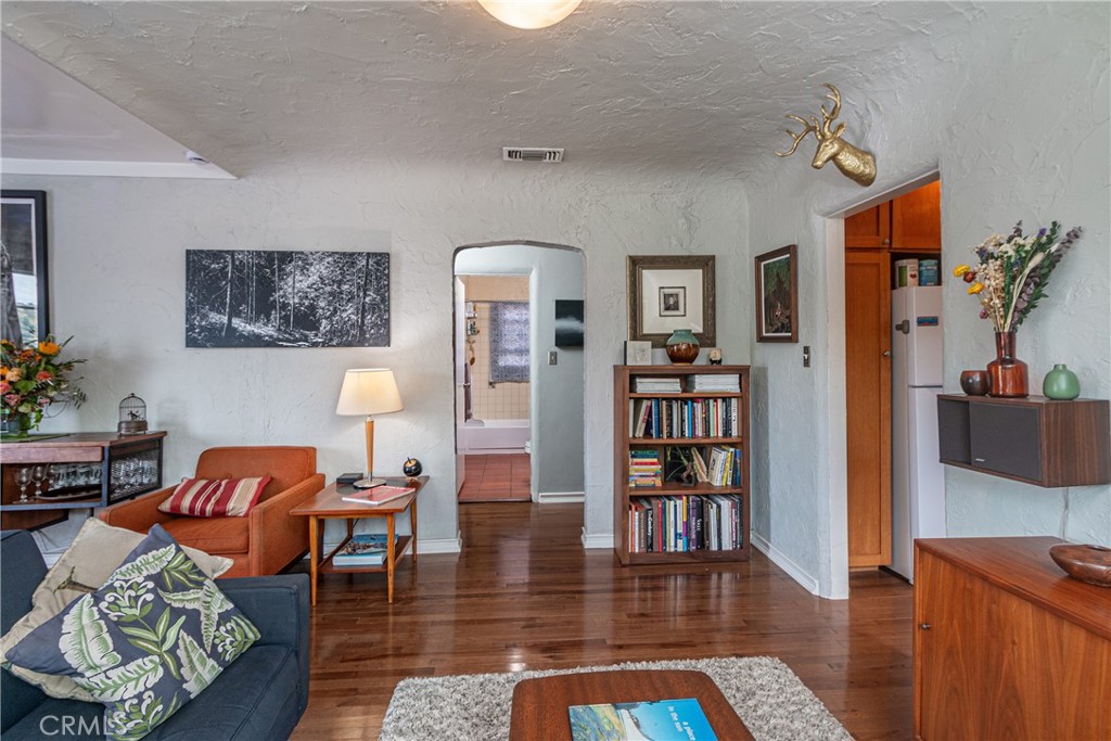 723 Isabel Street Los Angeles, CA 90065 - Photo 16 of 39