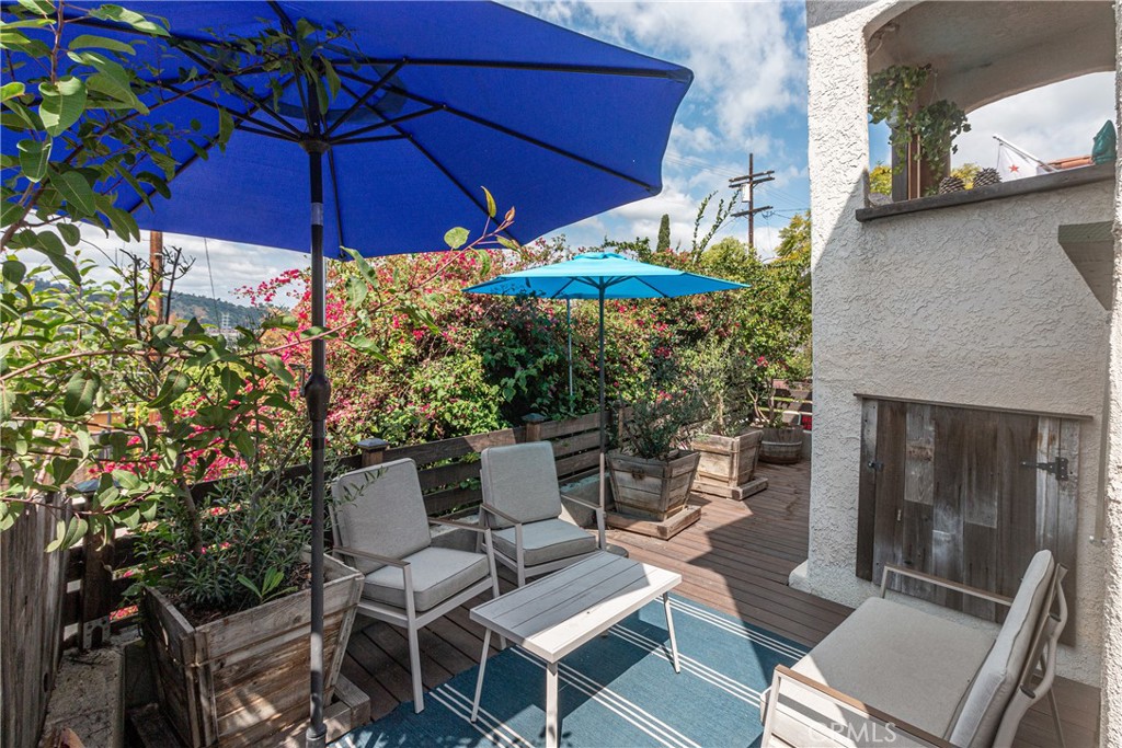723 Isabel Street Los Angeles, CA 90065 - Photo 5 of 39