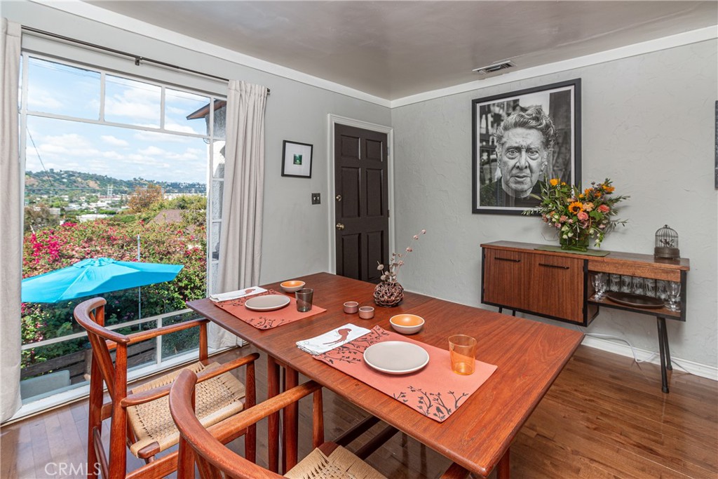 723 Isabel Street Los Angeles, CA 90065 - Photo 10 of 39