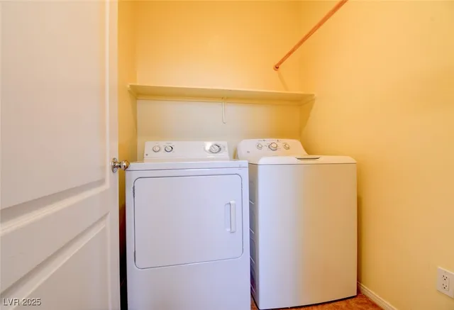 $2,795 | 10739 Manchester Park Drive, Las Vegas, NV 89141