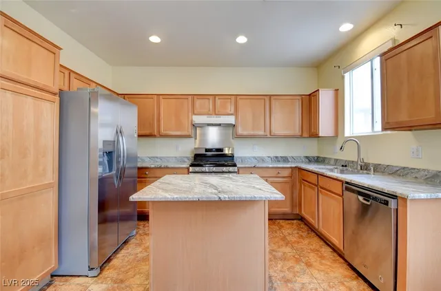 $2,795 | 10739 Manchester Park Drive, Las Vegas, NV 89141