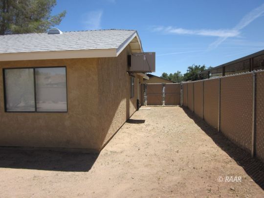 330 East Wilson Avenue Ridgecrest, CA 93555 - Photo 28 of 29 a terrace of a house