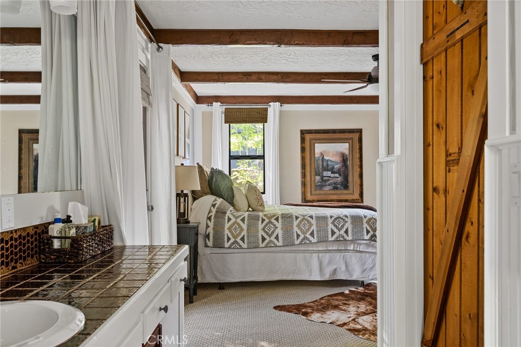 137 John Muir Road Lake Arrowhead, CA 92352 - Photo 16 of 39