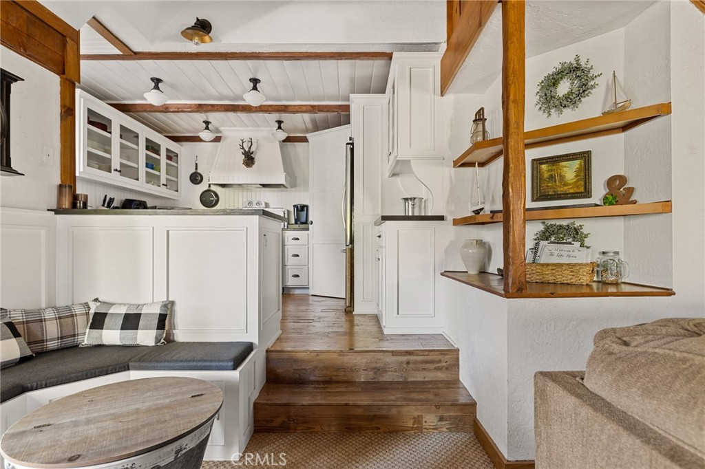 137 John Muir Road Lake Arrowhead, CA 92352 - Photo 7 of 39