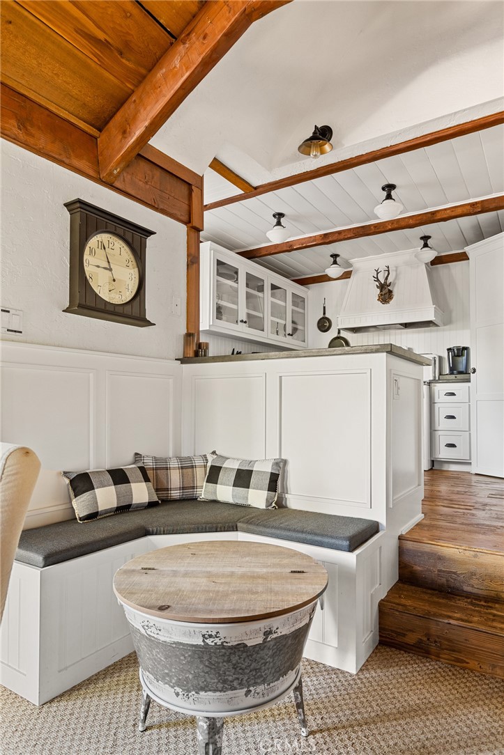 137 John Muir Road Lake Arrowhead, CA 92352 - Photo 8 of 39