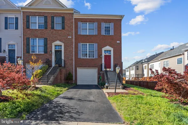 $3,100 | 9841 Cheshire Ridge Circle, Manassas, VA 20110