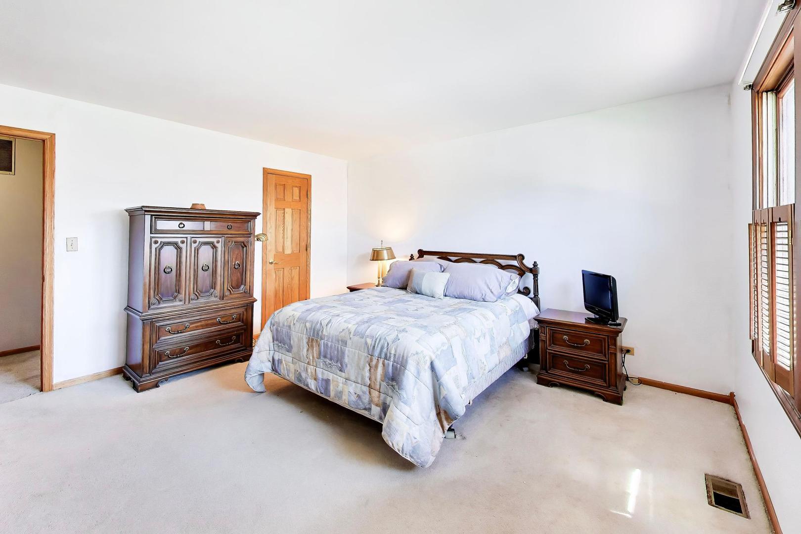 507 Ridgewood Lane Buffalo Grove, IL 60089 - Photo 16 of 29