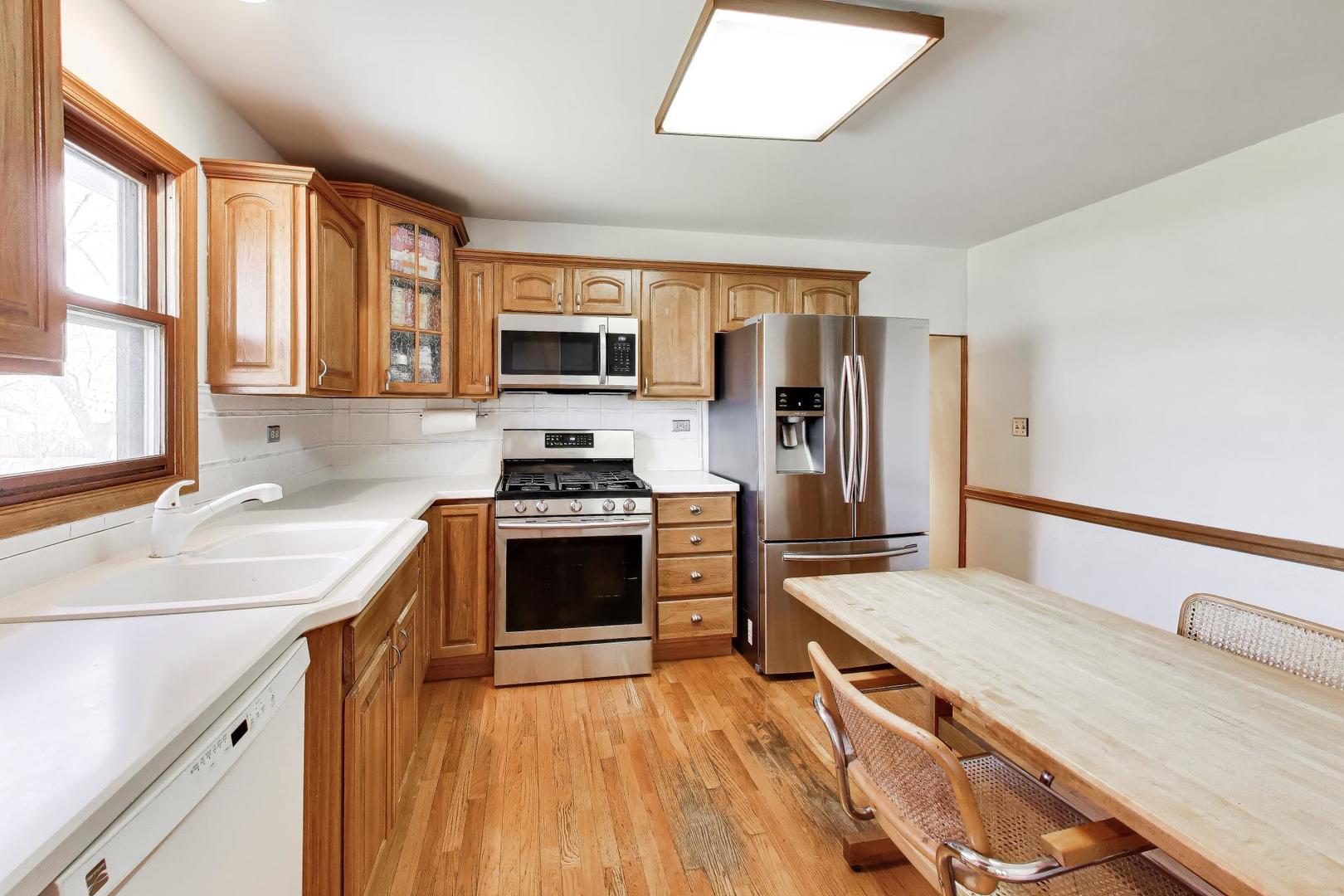 507 Ridgewood Lane Buffalo Grove, IL 60089 - Photo 7 of 29