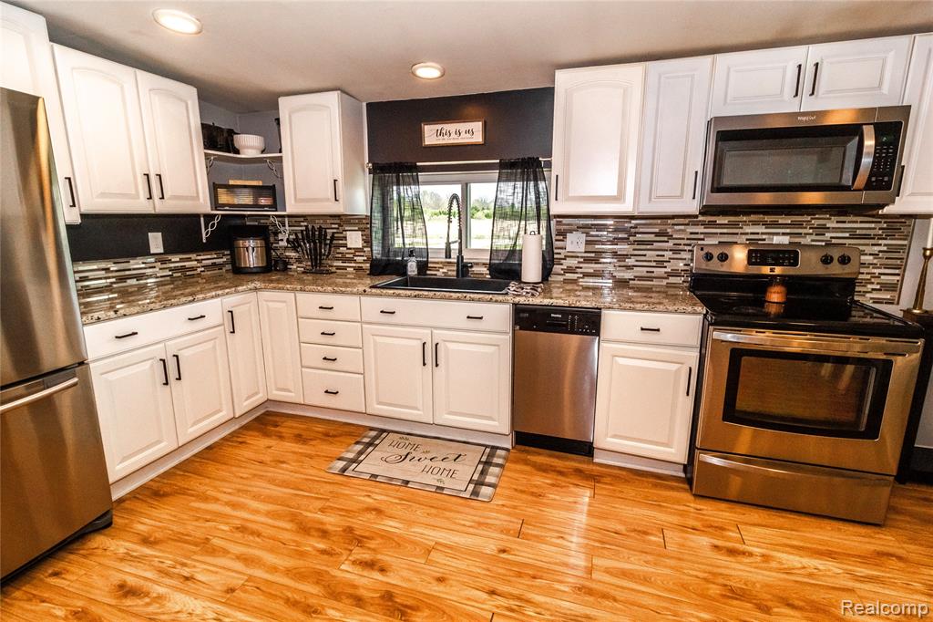 2579 Braidwood Road Memphis, MI 48041 - Photo 2 of 28