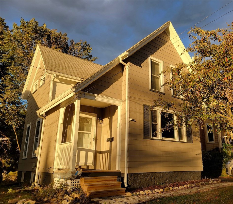 25 Summit Street Perinton, NY 14450 - Photo 2 of 24 Dusk!