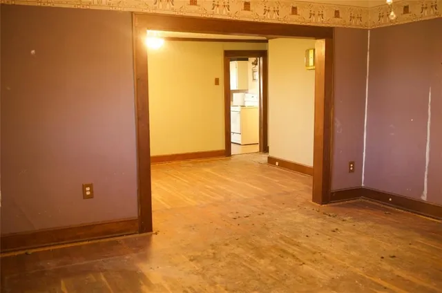 $350,000 | 1240 Northwest Nw Highway, Lowry City, MO 64763