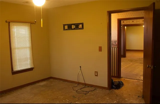 $350,000 | 1240 Northwest Nw Highway, Lowry City, MO 64763