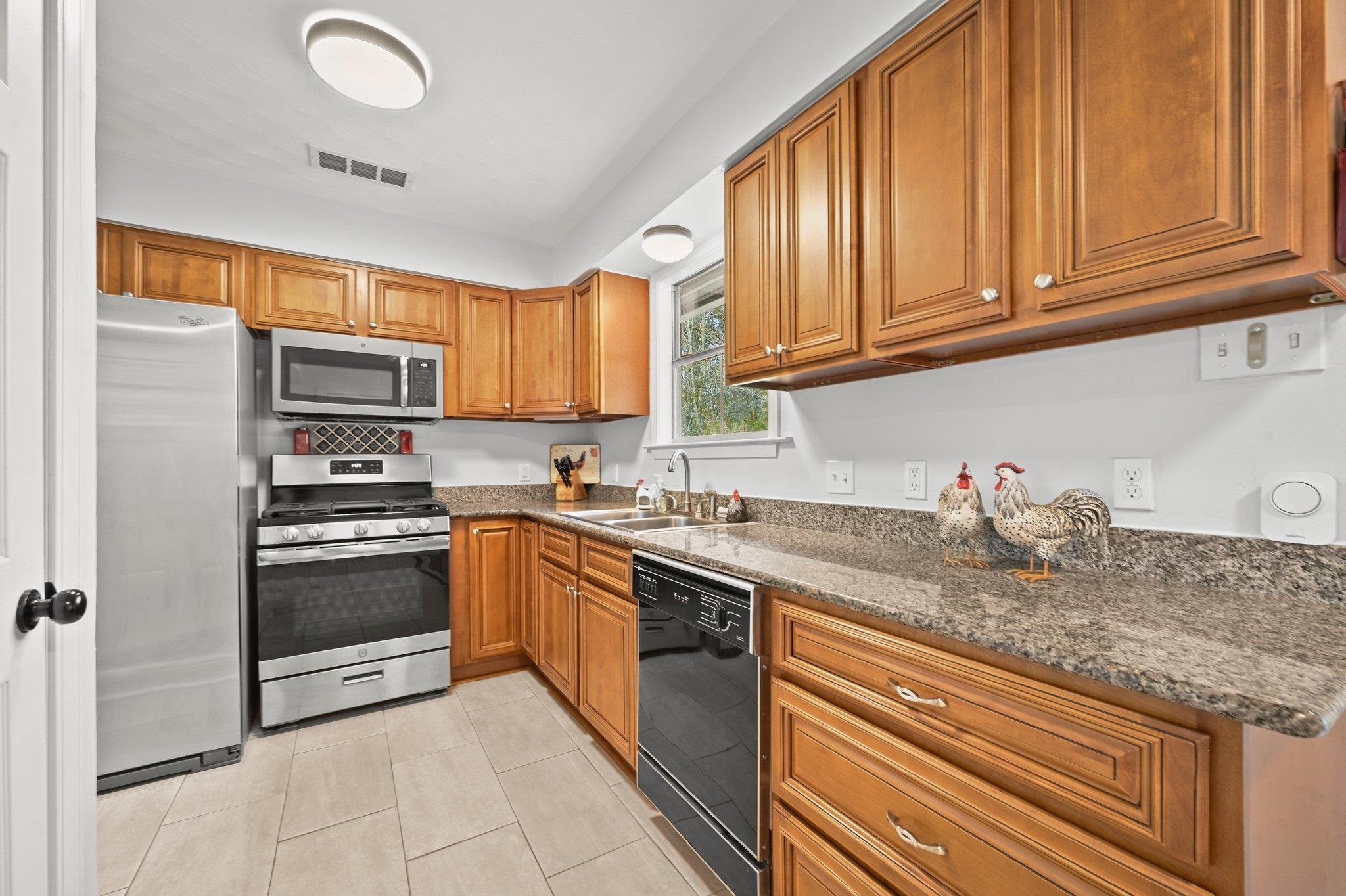 8730 Gail Drive Baton Rouge, LA 70809 - Photo 3 of 26 Kitchen