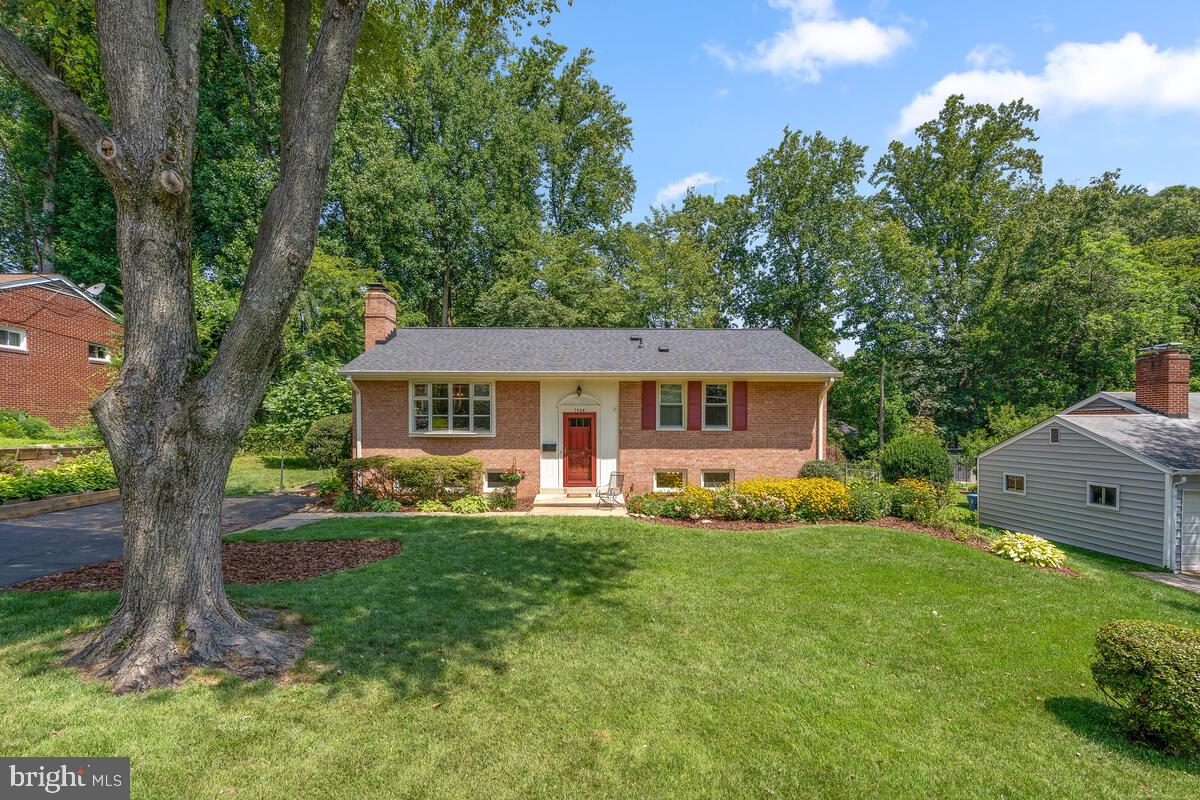 7506 Hamlet Street Springfield, VA 22151 - Photo 1 of 40 Gallery Image 1