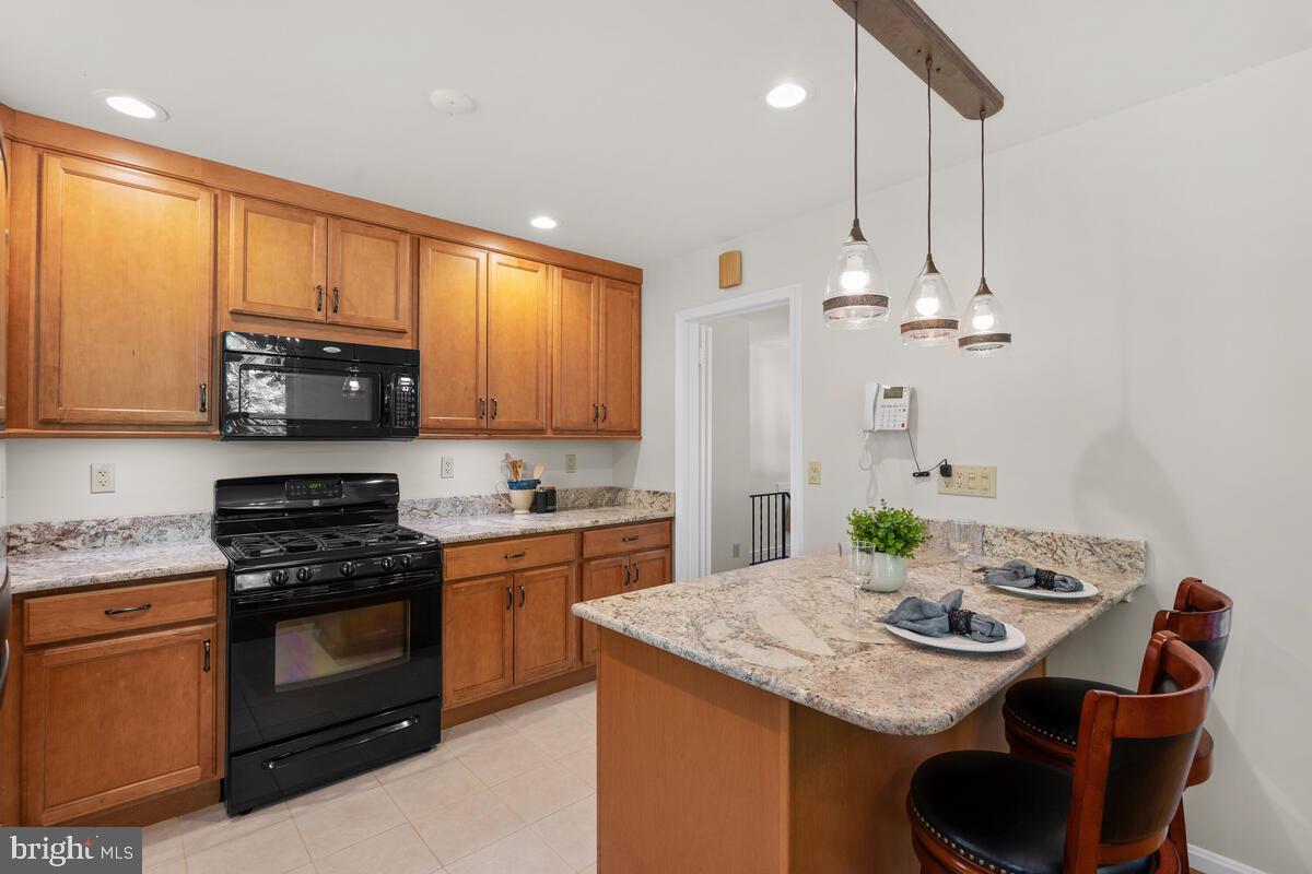 7506 Hamlet Street Springfield, VA 22151 - Photo 12 of 40 Kitchen